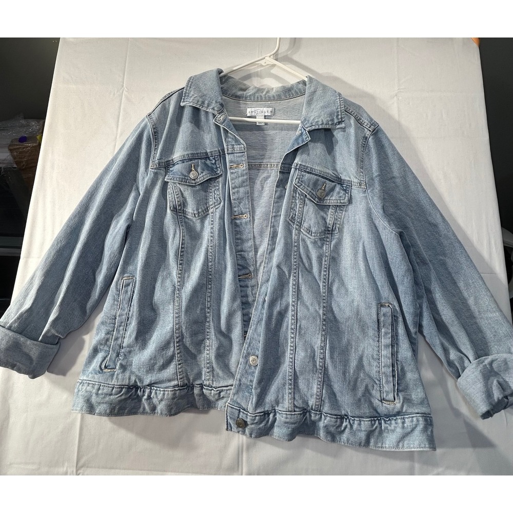 Boutique Womens Light Wash Denim Jacket Size 2X Blue Button Up Trucker Coat